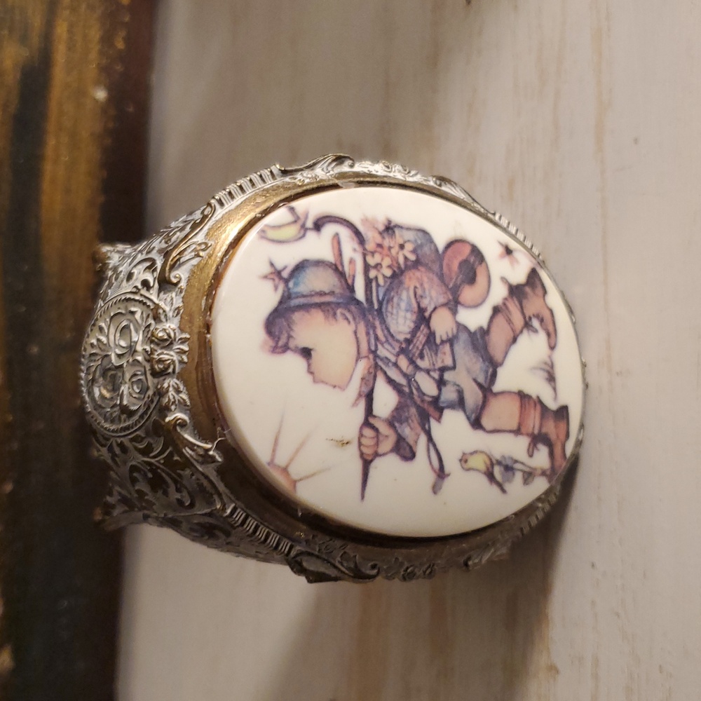 Vintage Hummel Boy music box - Picture 7 of 12